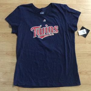 NWT Twins women's t-shirt